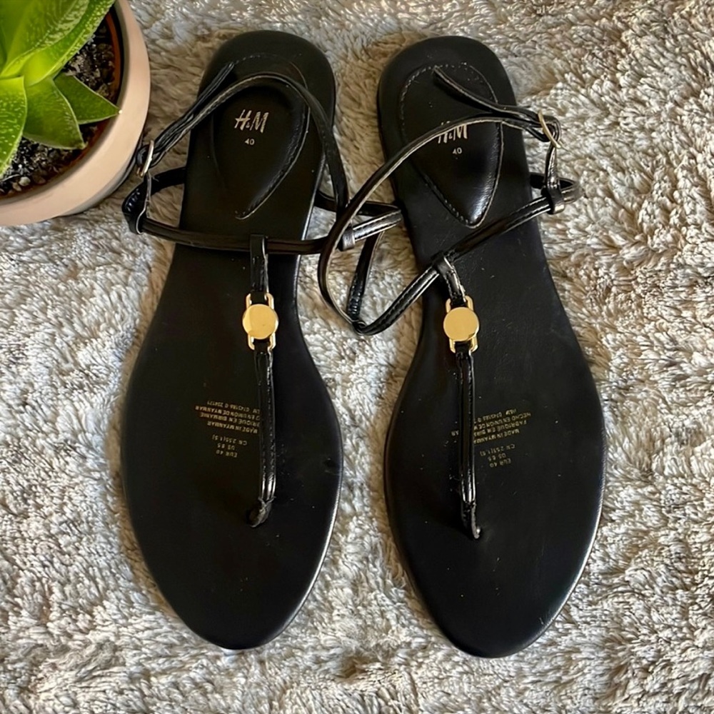 H&M Leather Crossover Strap Sandals